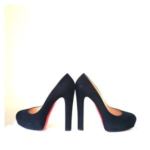 EUC Christian Louboutin Black Suede Pumps
